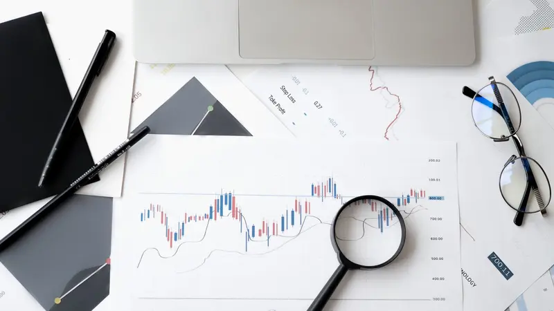 perbedaan analisis teknikal dan fundamental