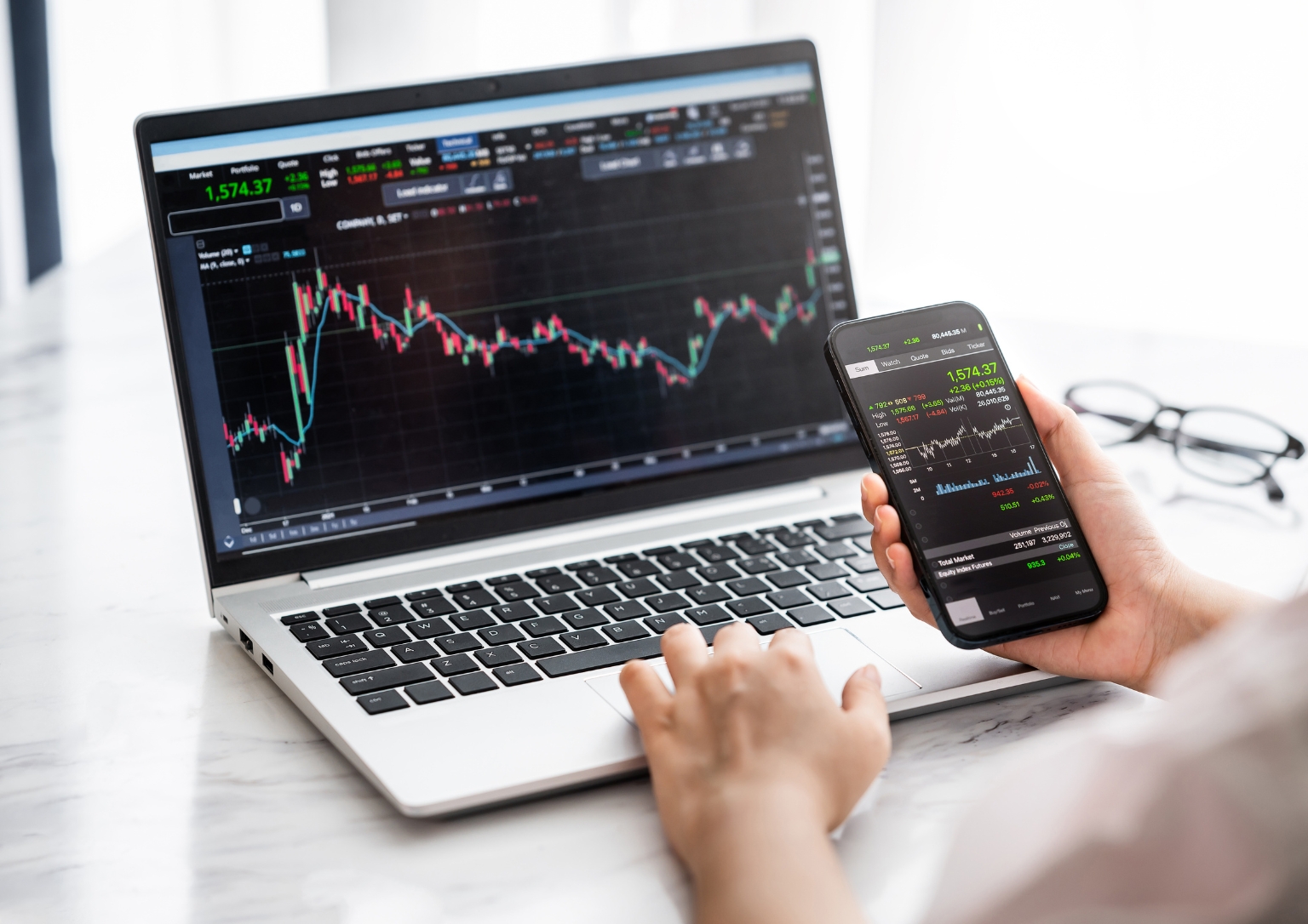 aplikasi trading saham terbaik